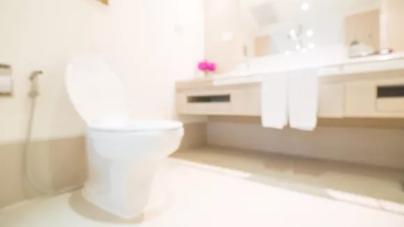 Πώς να καθαρίσετε τα άλατα νερού από τη λεκάνη της τουαλέτας