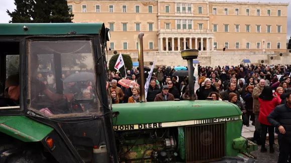 Αγρότες: Αποχωρούν το μεσημέρι από το Σύνταγμα - «Θα συνεχίσουμε τον αγώνα μας»