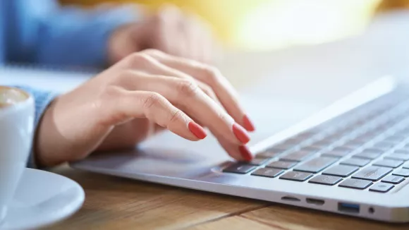 ΔΥΠΑ: Επιδότηση 17.500 ευρώ σε ανέργους - Από σήμερα οι αιτήσεις