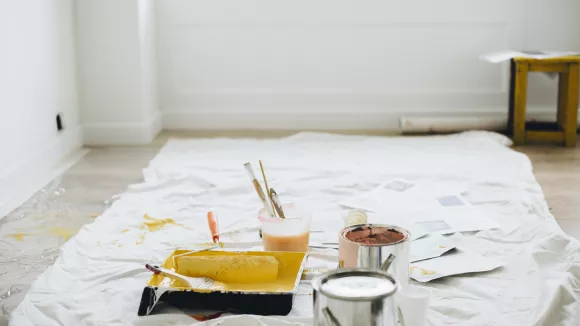 Σπίτι: Πώς θα πάρετε έως 36.000 ευρώ για να αλλάξετε δάπεδα, πλακάκια, μπάνιο και κουζίνα