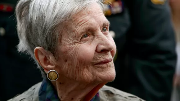 Ελένη Γλύκατζη Αρβελέρ: Σήμερα το τελευταίο αντίο - Σε λαϊκό προσκύνημα η σορός της