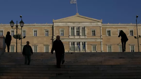 Politico: Δυσαρεστημένοι 3 στους 4 Έλληνες με τη δημοκρατία στη χώρα
