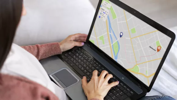 Google Maps: Πώς εξαφανίζετε το αυτοκίνητο ή το σπίτι σας από το Street View