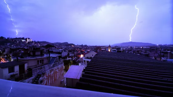 Κακοκαιρία: Διπλό «χτύπημα» με έντονα φαινόμενα - Ο καιρός την Τσικνοπέμπτη