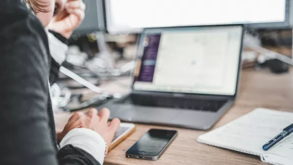 εργαζόμενος