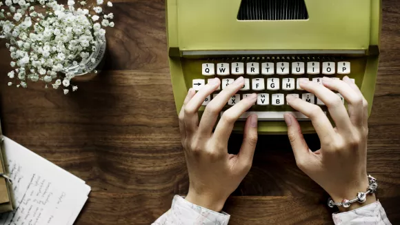 Τι σημαίνει η λέξη «θέλγω»