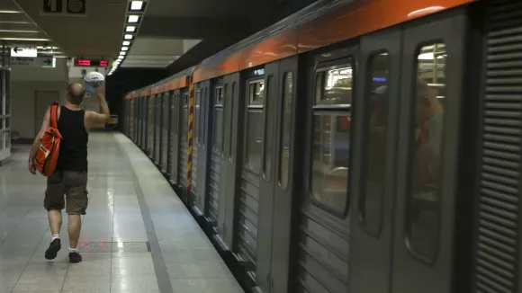 Νεκρός ο 65χρονος που έπεσε στις γραμμές του Μετρό 