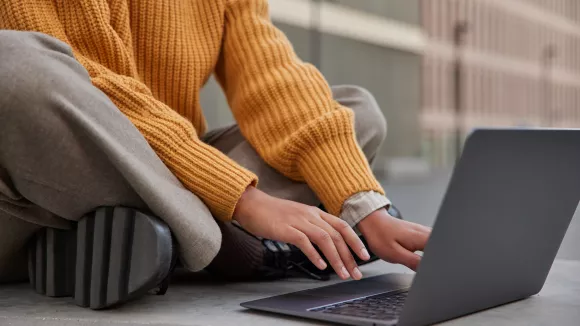 Εθνικό Κέντρο Κοινωνικής Αλληλεγγύης: «Τρέχουν» οι αιτήσεις για προσλήψεις χωρίς πτυχίο