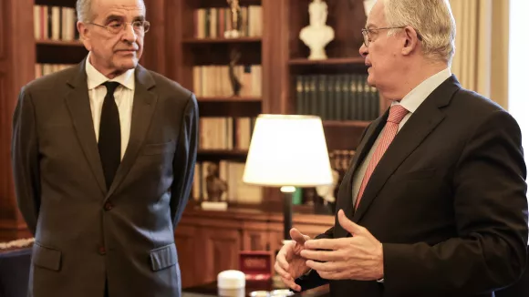 Σαμαράς: Η κυβέρνηση «ξεπλένει» την Τουρκία - Η χώρα έπρεπε εξαρχής να μετάσχει στο Συμβούλιο Ειρήνης του Τραμπ