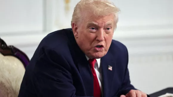 Σε ισχύ οι νέοι δασμοί 10% του Ντόναλντ Τραμπ