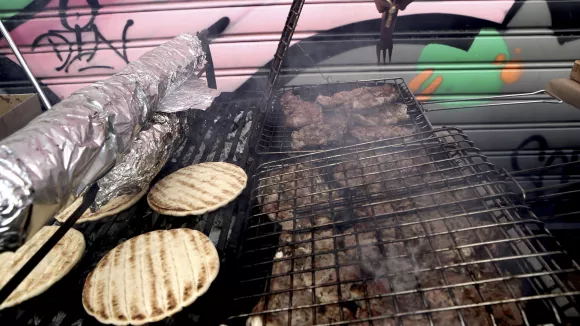 Τσικνοπέμπτη 2026: Τι θα πρέπει να προσέξετε στο ψήσιμο