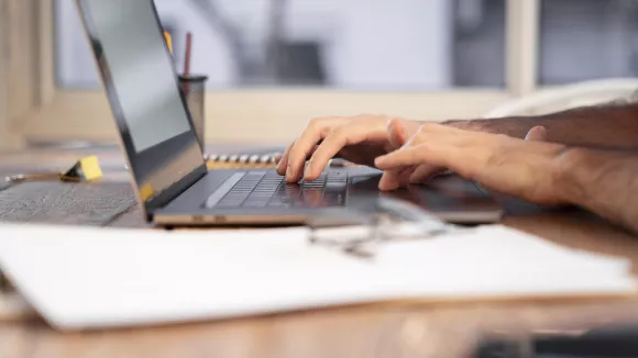 Θέσεις εργασίας και προσλήψεις