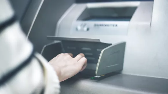 Επίδομα που φτάνει έως 900 ευρώ από τον ΕΟΠΥΥ - Οι δικαιούχοι