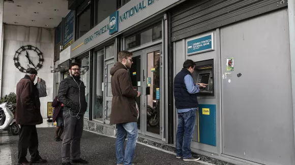 ΔΥΠΑ: Αυτόματο επίδομα 300 ευρώ - Πώς θα το πάρετε