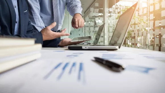 Κατώτατος μισθός: Αυξήσεις έως 50€ και στο Δημόσιο – Ποιοι ωφελούνται