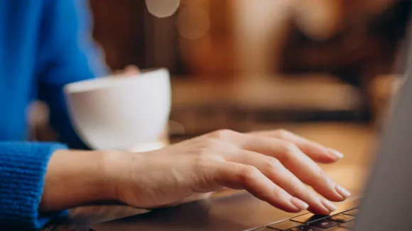 Θέσεις εργασίας και προσλήψεις