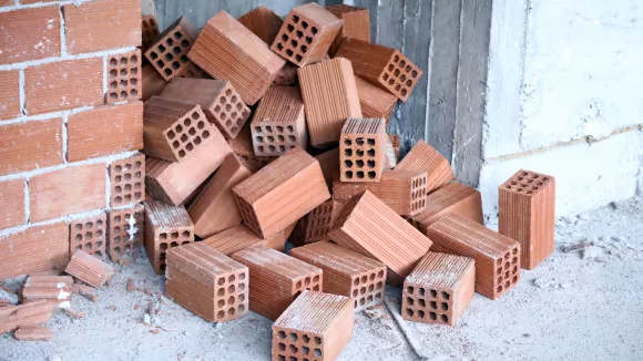 Εργατικό ατύχημα στην Κρήτη: 65χρονος έπεσε από σκαλωσία και τραυματίστηκε