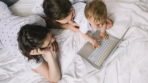 Επίδομα 500 ευρώ σε οικογένειες με παιδιά: Ανοίγει η πλατφόρμα