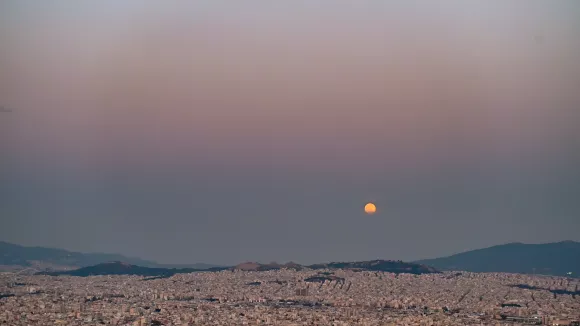 Πανσέληνος Μαρτίου με ολική έκλειψη σελήνης: Αύριο στον ουρανό το «Φεγγάρι του Σκουληκιού»