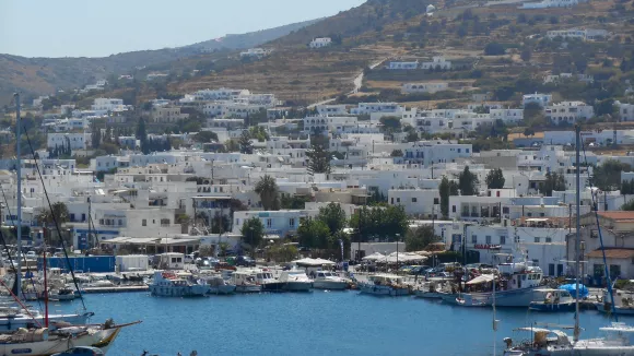 Δήμοι: 26 προσλήψεις στην Πάρο - Λήγουν οι αιτήσεις