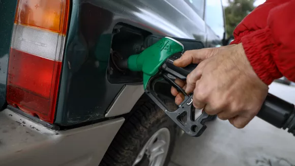 Άνοδος στις τιμές πετρελαίου: «Σκαρφαλώνουν» σε επίπεδα ρεκόρ