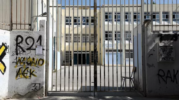 1ο ΓΕΛ Υμηττού: Γονείς καταγγέλλουν πως καλοριφέρ εκτόξευσε καυτό νερό