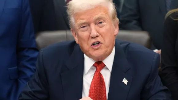 Τελεσίγραφο Τραμπ: Αν το Ιράν δεν ανοίξει τα Στενά του Ορμούζ, θα ανατινάξουμε τους σταθμούς ηλεκτρικής ενέργειας, τις πετρελαιοπηγές τους και το νησί Χαργκ