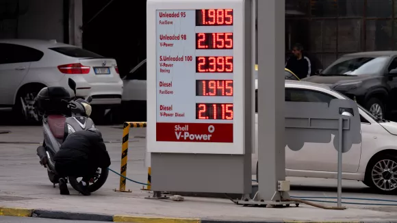 Voucher έως 3.000 ευρώ στα πρατήρια καυσίμων - Ανακοινώθηκαν νέες προθεσμίες