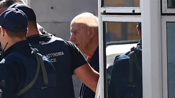 Στον ανακριτή ο 89χρονος πιστολέρο: Αντιμέτωπος με βαριές κατηγορίες