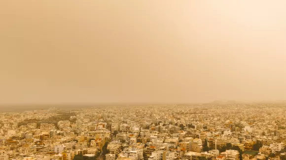 Καιρός: «Πολιορκεί» τη χώρα η αφρικανική σκόνη - Πότε υποχωρεί