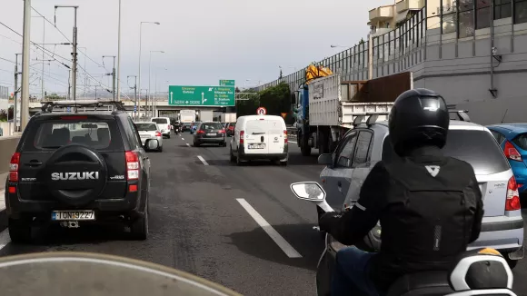 Αττική Οδός: Καραμπόλα τριών οχημάτων - Καθυστερήσεις άνω των 30 λεπτών