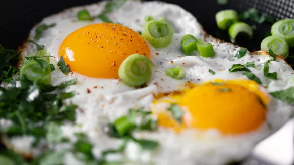Αυγά: Αυτό το λάθος τα κάνει ανθυγιεινά - Πώς να τα μαγειρεύεις σωστά
