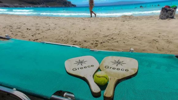 Voucher διακοπών έως 600 ευρώ: Αντίστροφη μέτρηση για τις αιτήσεις