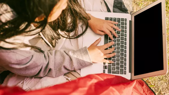 Επίδομα παιδιού: Ανοιχτή η πλατφόρμα για τις αιτήσεις - Μέχρι πότε