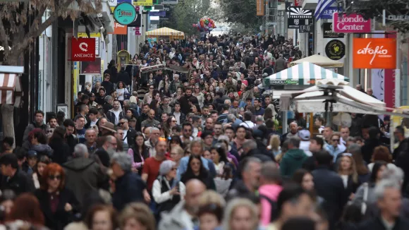 Πασχαλινό ωράριο: Πώς θα λειτουργήσουν τα καταστήματα έως το Μ. Σάββατο