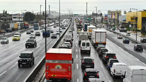 Κυκλοφοριακό «έμφραγμα» στην Αττική – Στο κόκκινο ο Κηφισός