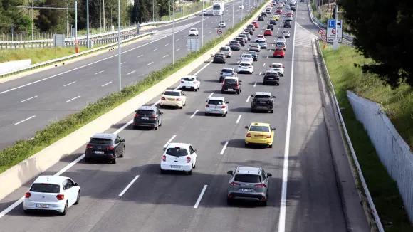 Κίνηση τώρα: Στο «κόκκινο» Κηφισός και βασικοί οδικοί άξονες