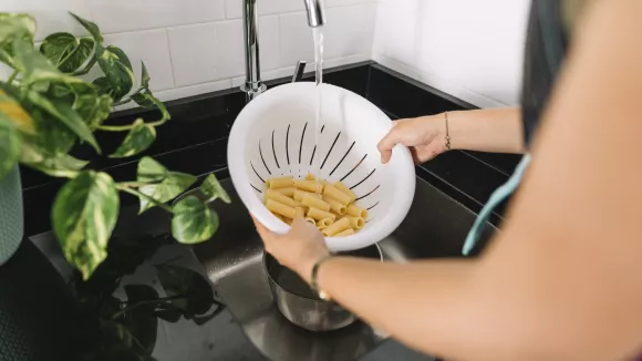 Τα 8 τρόφιμα που δεν πρέπει να πλένεις πριν το μαγείρεμα