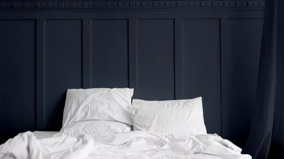 Τέλος στα κιτρινισμένα στρώματα: Πώς θα «νικήσετε» τους πιο δύσκολους λεκέδες