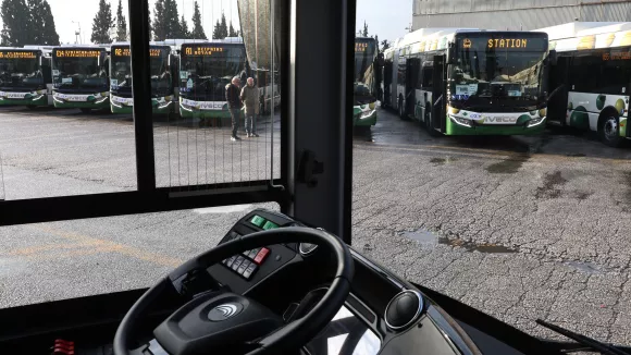 ΟΣΥ: Αιτήσεις «τώρα» για 500 προσλήψεις οδηγών χωρίς πτυχίο