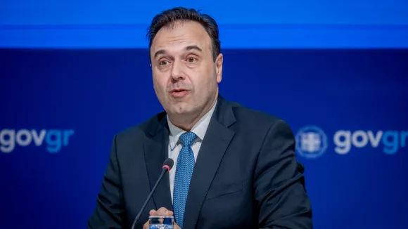 Παπαστεργίου - Απαγόρευση social media σε παιδιά: Υψηλά πρόστιμα στις πλατφόρμες που δεν θα συμμορφωθούν