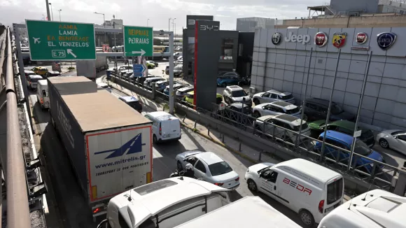 Κίνηση τώρα: Μεγάλες καθυστερήσεις σε Κηφισό, Κηφησίας, παραλιακή και Αττική Οδό