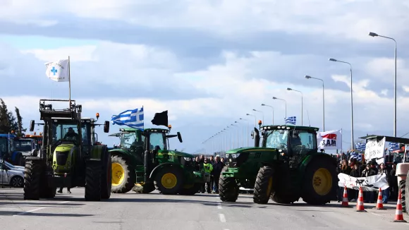 Μάλγαρα: Αγρότες στους δρόμους με τρακτέρ – Προχωρούν σε συμβολικό αποκλεισμό της εθνικής οδού