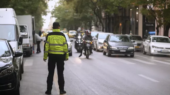 Παράνομη στάθμευση σε χώρους ΑμεΑ: Πάνω από 13.000 οι παραβάσεις μέσα σε έξι μήνες