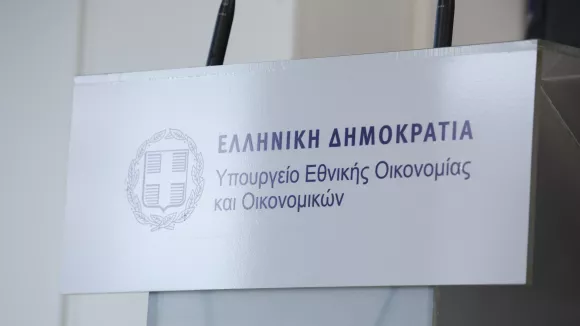 Νομοσχέδιο ΥΠΕΘΟ: Πακέτο στήριξης 800 εκατ. ευρώ - Ενισχύσεις για οικογένειες, συνταξιούχους και οφειλέτες 