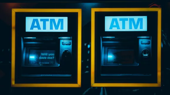 ΔΥΠΑ: Επίδομα 758 ευρώ τον μήνα - Πώς θα τα πάρετε