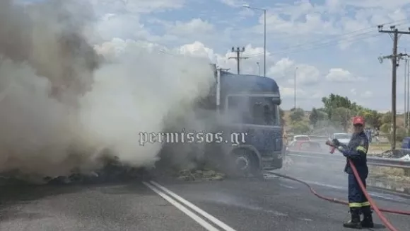 Φωτιά σε φορτηγό