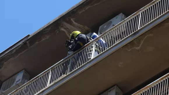 Φωτιά σε ξενοδοχείο στην Ομόνοια: Από ηλεκτρικό πατίνι πιθανόν προκλήθηκε η φωτιά
