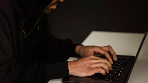 Πάτρα: Εξιχνιάστηκαν 19 υποθέσεις διαδικτυακής απάτης – Δικογραφία σε βάρος άνδρα