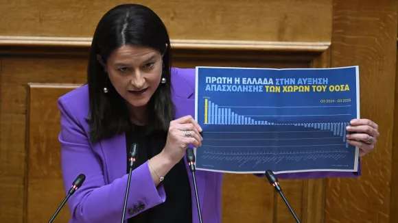 Κεραμέως: Αυξήσεις μισθών, υπερωρίες και νέα προγράμματα απασχόλησης